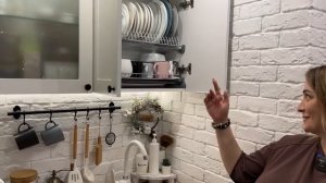 ? СВОИМИ РУКАМИ выпиливала мебель в ОДНУШКЕ 30м2. Белая СКАНДИ КУХНЯ. Дизайн интерьера. Рум Тур