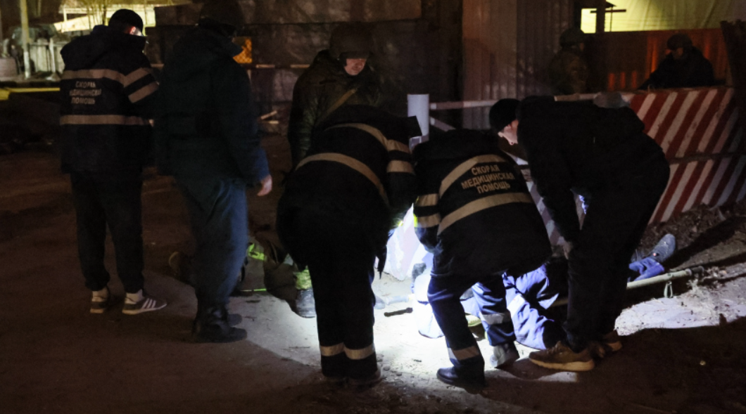 Двое пожарных погибли и еще 13 пострадали при обстреле ВСУ в Донецке