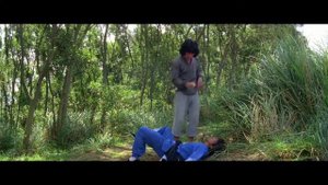 Джеки Чан подрался с деревенскими балбесами в фильме БЕССТРАШНАЯ ГИЕНА