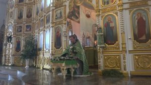 День Святой Троицы. Коленопреклоненная молитва на амвоне.
