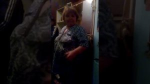 Тетка отжигает