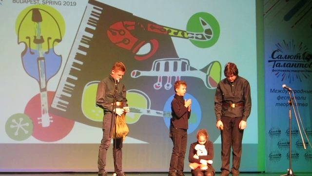 фестиваль "Майский Чардаш" - май 2019 год - смотреть видео онлайн от «Театр  "Капель"» в хорошем качестве, опубликованное 2 июня 2023 года в 15:56:26.