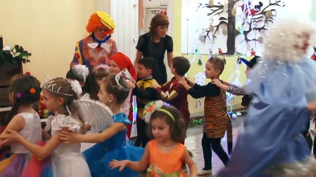 Утренник FullHD смотреть онлайн