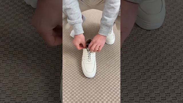 Как спрятать шнурки, чтобы выглядеть аккуратнее✅? Credit:(IG:omarspaneshi) #wiiastyle смотреть онлайн