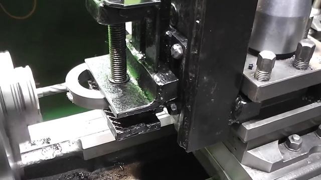 Самодельная фрезерная приставка для токарного станка смотреть онлайн