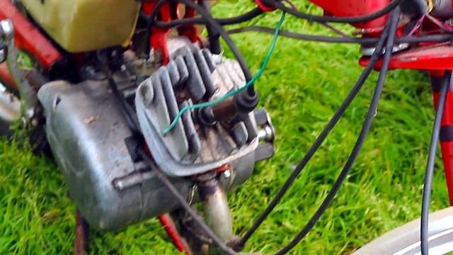 Показываю ещё два мопеда из моей коллекции. смотреть онлайн