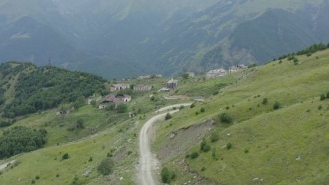 Путешествие по Северной Осетии: Верхний Згид - город-призрак и самое высокогорное селение в Алании