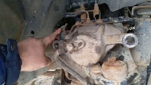Замена пыльника шруса и шаровой опоры Опель Фронтера б в полевых условиях.