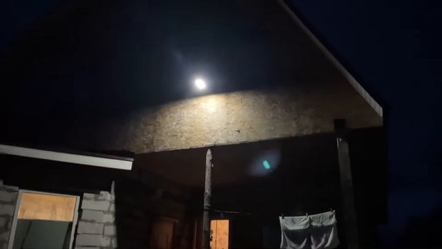 Прожекторы на солнечных батареях спустя 2 зимы! смотреть онлайн