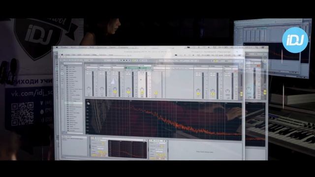 Обзор и сравнение микрофонов RODE M1 и Shure SM58. iDJ.by Podcast смотреть онлайн