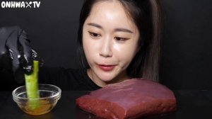 SUB)ASMR 오랜만에 생간 먹방 Raw Liver 生レバ ตับวัว Real sound Mukbang