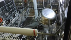 Хлам из Европы.... Посудомоечная машина AEG, льет воду на пол через дверку.