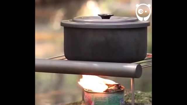 Костёр из консервной банки, но вместо дров рыба! смотреть онлайн