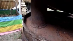 Как оборудовать бу бочку для сжигания листьев и веток на даче