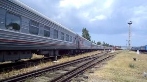 2ТЭ116-1500 с поездом №187 Москва-Феодосия.