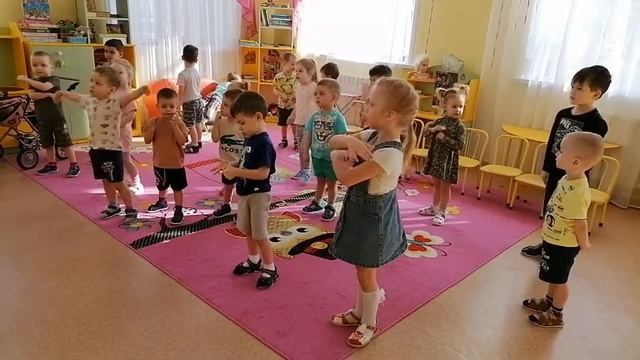 Сиреневая (старшая группа). Врач смотреть онлайн