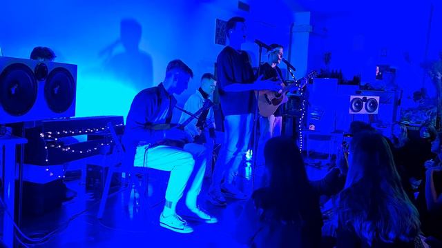 "Поет зима, аукает" смотреть онлайн