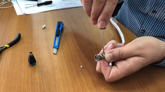 Обжимка BNC разъема для видео смотреть онлайн