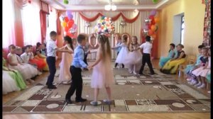 _Прощальный вальс_ на ВЫПУСКНОЙ в детском саду (10 гр.).mp4