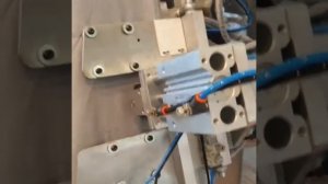 Швейный автомат для вшивания резинки в простынь