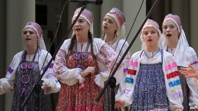 В чужедальнюю сторонку - Фольклорный ансамбль Светлица