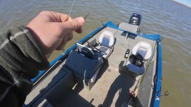 CRAPPIE Spawn Is Almost Here (Catch Clean Cook) смотреть онлайн