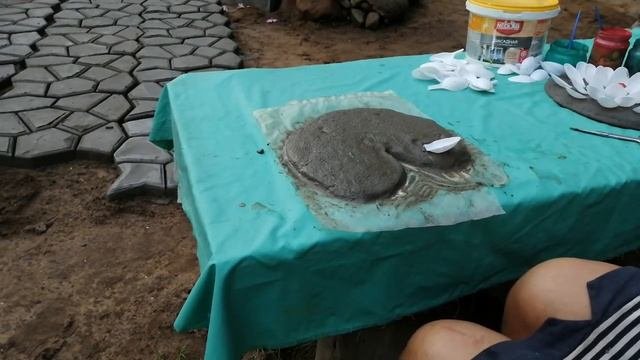лилии из ложек для прудика (арт. бетон)