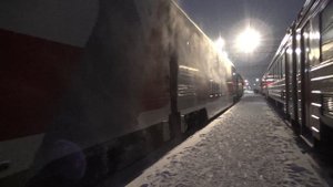 ЭП20-026 с фирменным поездом №25 "Двухэтажный состав", ст.Ижевск