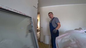 Ремонт в хрущевке №4 Установка пластикового окна и откос из сэндвича!Жидкое стекло на пол!