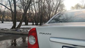 Работа китайских амортизаторов крышки багажника - Ford Focus 2