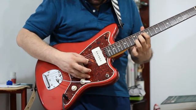 Test - Fender Jazzmaster Candy Apple Red - Canon 1.8 Video смотреть онлайн