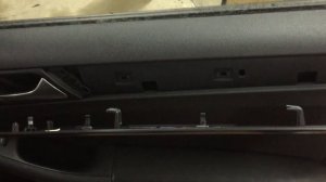 Фольксваген Джетта  Снимаем Накладку Двери