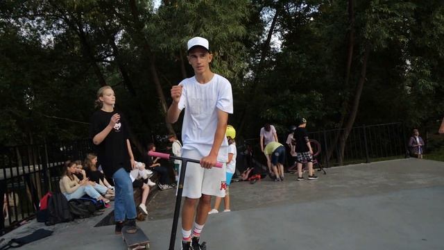 трюки на самокате, Даня Кашин @d.kasha_  - скейтпарк г.Мытищи