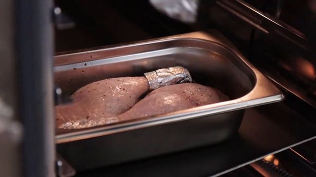 КАК ВКУСНО ПРИГОТОВИТЬ УТИНЫЙ ОКОРОЧОК / УТИНЫЙ ОКОРОЧОК В МАРИНАДЕ смотреть онлайн