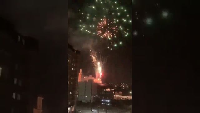 салют в Махачкале в честь праздника Ураза Байрам (5)