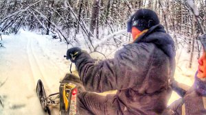 Вдвоём на снегоходе. Ищем зимовьё в тайге.Стелс Stels капитан 150 long.mp4