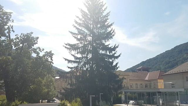 Бассейн с термальной водой в  Тренчанске Теплице (Словакия)