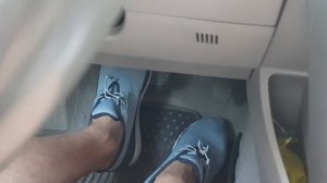 Toyota camry 2009 Hybrid (noise while pressing brake pedal) (шум при нажатии на педаль тормоза)