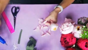 Пион из гофрированной бумаги. Мастер класс. Быстро и легко.