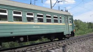Электропоезд Эр9пк-137 отправляется с о. п. 626км