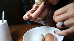 Утиное яйцо с зародышем!Пробую впервые!