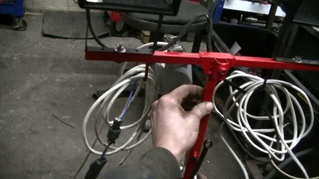 Самодельный штатив с прожекторами смотреть онлайн