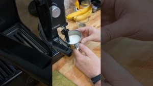 SAECO AROMA классическая рожковая кофеварка. Демонстрация работоспособности.