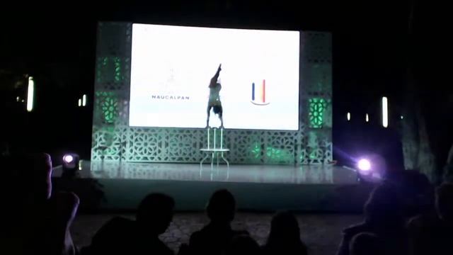 Acompáñanos a nuestro tradicional "Encendido del Árbol Navideño". смотреть онлайн