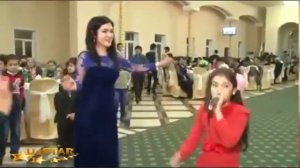 Бу кизча акасини туйида кушик айтди