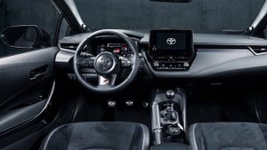 Toyota GR Corolla 2022 - новий 300-сильний хетч з повним приводом. Огляд Тойота Королла