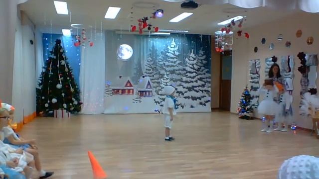 Зимний праздник в группе "Ёжики" ГБДОУ дс №64 смотреть онлайн