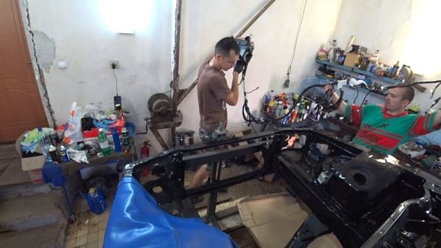 Укладка подкапотной электропроводки автомобиля - Toyota Chaser Tourer.V (JZX-100) ? 18+ смотреть онлайн