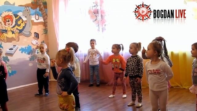 Разучиваем танец на песенку 