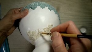 Конфетница из пластиковых бутылок